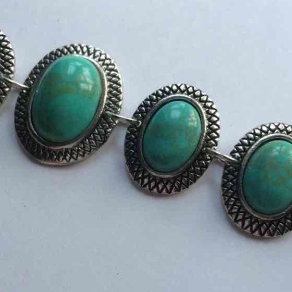 Turquoise silver plated south western style bracelet - Picture 2 of 2